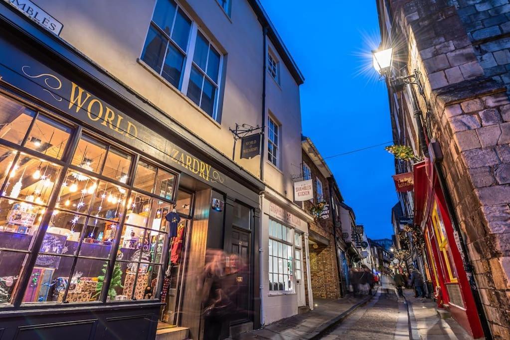 Luxury Apartment Opposite The Shambles York Luaran gambar